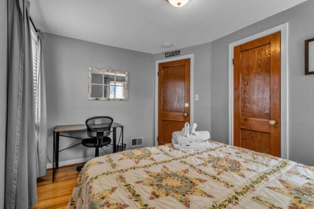 Gorgeous 2 Queen Bedroom Lower Apartment In North Buffalo With Free Driveway Parking 外观 照片