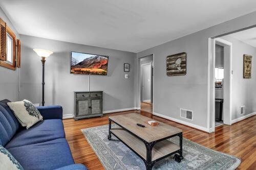 Gorgeous 2 Queen Bedroom Lower Apartment In North Buffalo With Free Driveway Parking 外观 照片