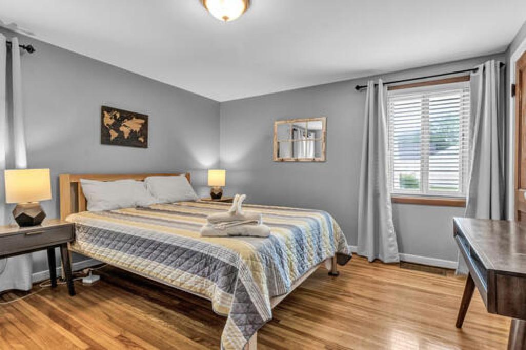 Gorgeous 2 Queen Bedroom Lower Apartment In North Buffalo With Free Driveway Parking 外观 照片